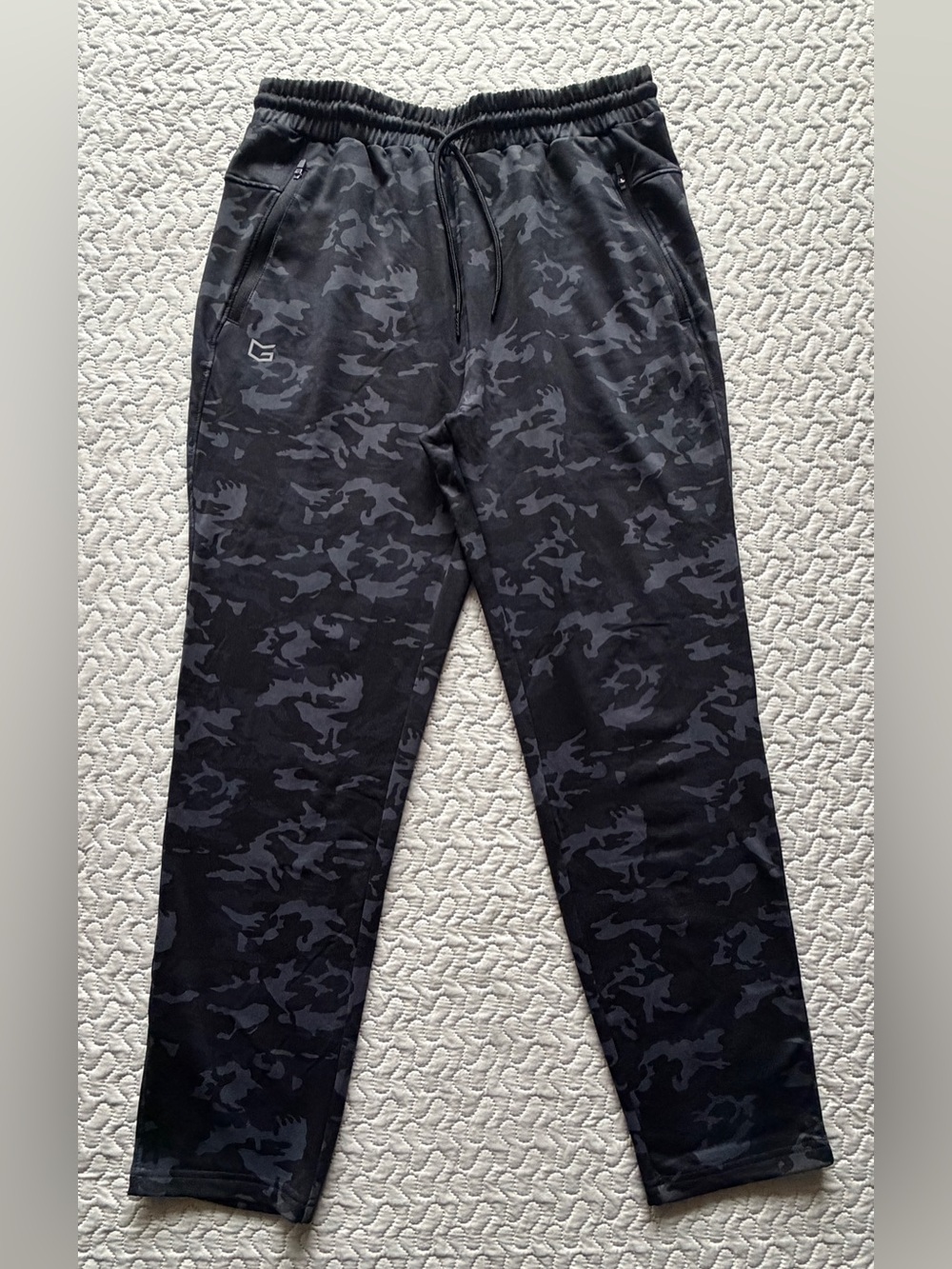 Gradual Men’s Medium Black Gray Camo Athletic Jogger Pants Zip Pockets NWT